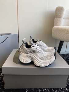 Chaussures de sport et de loisirs tendance 2026 personnalisées, de haute qualité, style rétro, pour hommes et femmes, en maille respirante, grandes tailles - Product Image 4