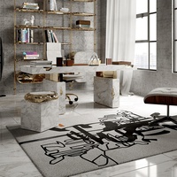 Bureau de luxe tendance 2026 en marbre, design moderne et minimaliste, en acier inoxydable, personnalisable pour studio de créateur et maison haut de gamme