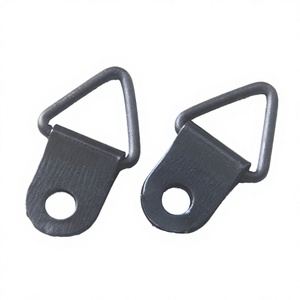 Gancio Triangolare a Foro Singolo in Ferro Ossidato Nero Resistente per Montaggio Telai, Sollevamento Aereo e Attrezzature Industriali - Product Image 4