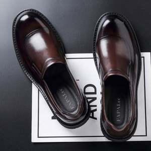 Chaussures pour hommes en cuir de vachette de style britannique haut de gamme, mi-mollet, décontractées, confortables, à enfiler, pour l'automne - Product Image 2