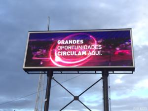 Pantalla LED Exterior Comercial para Calle, Densidad de Píxeles P2.9, 62500, Nivel de Gris de 16 bits, Antireflejo, Alto Brillo de 20000nits - Product Image 3