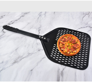 Pelle à <span class=keywords><strong>pizza</strong></span> de haute qualité avec lame en acier inoxydable et poignée antidérapante pour des transferts sûrs et efficaces de pizzas et de pains - Product Image 2