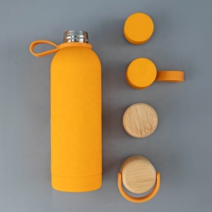 Bouteille d'eau isolée à double paroi personnalisée de 500ml 1000ml <span class=keywords><strong>Thermos</strong></span> en acier inoxydable à revêtement en caoutchouc mat pour le sport et les voyages en plein air - Product Image 4
