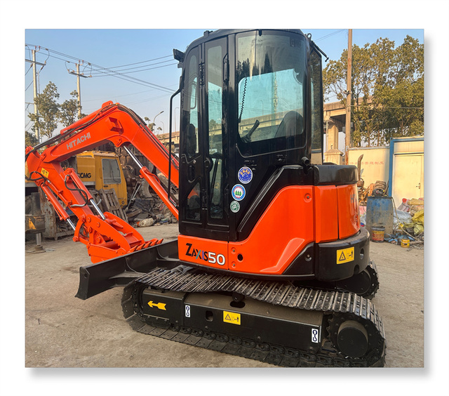 HITACHI ZX50 ZAXIS 50 Used Mini Excavator/Hydraulic Digger Machine Hitachi 50 Zx50U Zx50u-3f for Sale