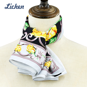 ผ้าพันคอผู้หญิง ดีไซน์เนอร์ ผ้าคลุมศีรษะสวยงามที่สุด ผ้าพันคอแฟชั่นลายดอกไม้ขนาดใหญ่ - Product Image 2