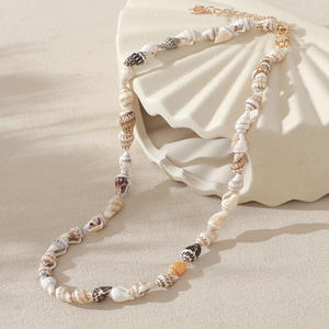 Collier de perles en coquillages naturels écologiques pour femme, style plage, avec serti griffe, design superposable - Product Image 6