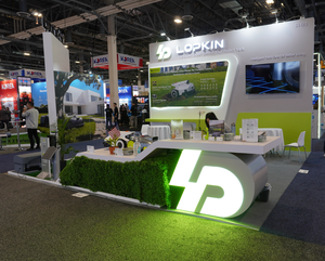 <span class=keywords><strong>Tondeuse</strong></span> à gazon robotisée LOPKIN L1500 <span class=keywords><strong>Tondeuse</strong></span> tout-terrain |   RTK fiable, guidé par la vision, sans <span class=keywords><strong>fil</strong></span> de contour nécessaires - Product Image 2