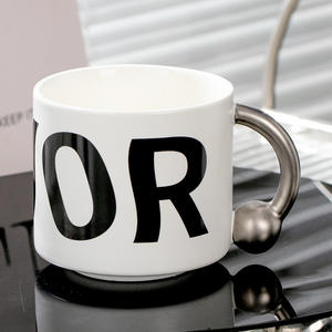 Tasse en céramique de luxe avec poignée, couleur unie, cadeau souvenir pour les couples, tasse à café haut de gamme, printemps 2023 - Product Image 2