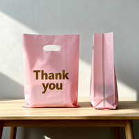 Sacs shopping en plastique personnalisés avec logo découpé, impression sur mesure pour vêtements, sacs en plastique avec poignée