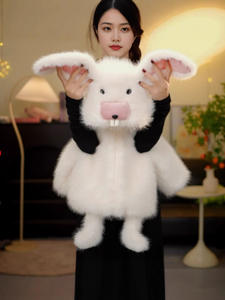 Abrigo de Conejo Corto y Grueso de Invierno, Nuevo, Dulce, Peludo, Teñido, con Dientes de Conejo Lindos - Product Image 4