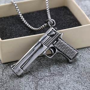 Collar con colgante de pistola de acero inoxidable para hombres y mujeres, amuletos temáticos, regalo, joyería, accesorio de moda - Product Image 2