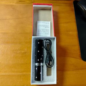 Nouvelle Lampe Torche LED Créative Promotionnelle 2026 en Forme de Rouge à Lèvres, Lampe Torche Rechargeable Commutable Idéale pour les Filles - Product Image 6