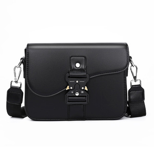 <span class=keywords><strong>Sac</strong></span> bandoulière messager décontracté et tendance pour <span class=keywords><strong>homme</strong></span> en cuir PU avec rabat, sacoche de selle de haute qualité - Product Image 1