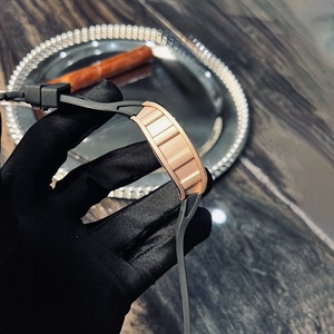 Reloj Tourbillon Astronaut Mars 52-05 con Caja de Oro Rosa, Esfera Artística con Diseño de la Tierra y Correa de Caucho Negra - Product Image 5