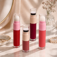 Gloss à lèvres liquide brillant avec applicateur éponge, tubes fins transparents, bandes roses, nuances rouge corail et rouge baie, vente en gros, OEM, logo personnalisé