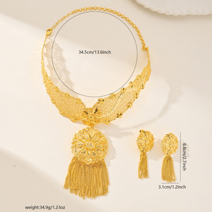 Dubai Messing Vergoldetes Afrikanisches Blumen-Quasten-Schmuckset für <span class=keywords><strong>Saudi</strong></span>-Arabische Frauen Büro/Karriere Halskette Ohrringe Zweiteiliges <span class=keywords><strong>Set</strong></span> - Product Image 5