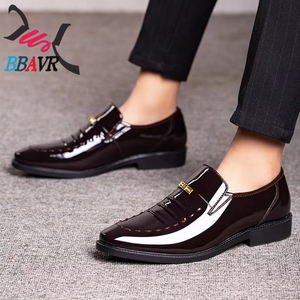 Mocasines de Cuero Patentado para Hombre BBAVR, con Punta en Pico, Estilo Slip-On, Color Sólido, para Oficina, Carrera Profesional, Uso Formal, Todas las Temporadas - Product Image 1