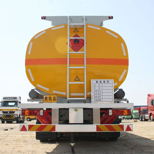 <span class=keywords><strong>Camion</strong></span> <span class=keywords><strong>Citerne</strong></span> à Carburant Howo 8x4 30000L pour Transport de Pétrole Gazole <span class=keywords><strong>Essence</strong></span> Sinotruk Howo - Product Image 6