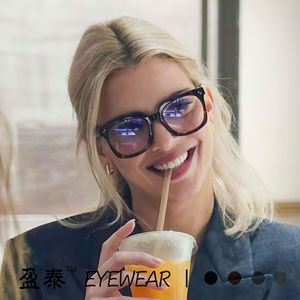 <b>Sunglasses</b> Square Frame UV400 PC Material <b>Black</b> <b>Heart</b> Shape Women's Fashion Street Style - Product Image 1