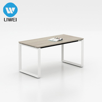 Bureau d'ordinateur moderne en bois LIWEI, en vente flash, avec fonction extensible et installation facile pour un usage domestique ou au bureau