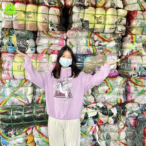 Vêtements d'Occasion de Marque pour <span class=keywords><strong>Femme</strong></span>: Robes, T-Shirts, Chemises, Pantalons et Jupes en Vrac - Product Image 1