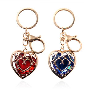 Vente en gros <span class=keywords><strong>de</strong></span> porte-clés cœur en cristal tendance vintage Charme <span class=keywords><strong>de</strong></span> sac <span class=keywords><strong>épée</strong></span> Skyward <span class=keywords><strong>de</strong></span> <span class=keywords><strong>Zelda</strong></span> Link's pour femmes Matériau métallique - Product Image 1
