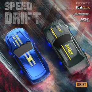 Voiture de drift rechargeable haute performance à l'échelle 1/43 pour enfants, en métal durable, avec éclairage, résistante aux chocs, télécommande et chargeur - Product Image 3