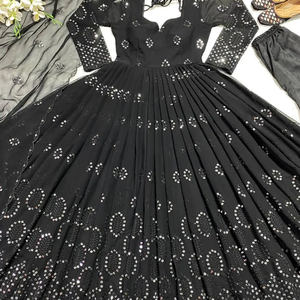 Vêtements ethniques de qualité supérieure Robe Anarkali de créateur pour femmes Vêtements ethniques dernier cri en coton 3 pcs à prix minimum - Product Image 1