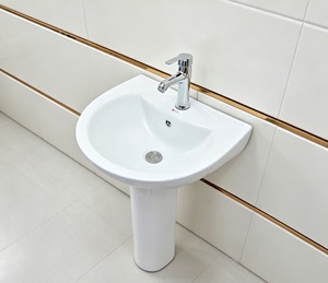 Lavabo quadrato moderno in ceramica <span class=keywords><strong>con</strong></span> <span class=keywords><strong>colonna</strong></span>, lavabo a <span class=keywords><strong>colonna</strong></span> per hotel e ospedali, <span class=keywords><strong>con</strong></span> foro singolo per uso lavanderia - Product Image 4