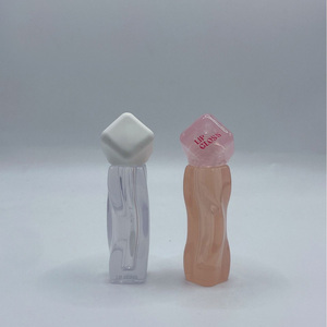 Tubes de gloss à lèvres vides avec applicateur à pointe de brosse, graphiques personnalisés - Product Image 2