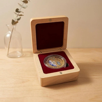 Boîte à pièces commémoratives en bois de hêtre noir et rouge bordeaux, boîte de rangement pour médailles et badges en bois massif