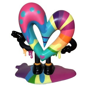 Escultura de Corazón de Fibra de Vidrio Pintada a Mano Personalizada, Arte Tridimensional Duradero de Gran Escala con Temática de Personajes de Cine y Televisión para Uso en Interiores/Exteriores - Product Image 3
