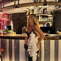 Vestido Elegante Blanco sin Mangas con Volantes y Rayas de Encaje Negro para Mujer, Moda de Fiesta, Fabricante de Ropa Femenina OEM