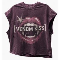 Débardeur vintage délavé et vieilli à manches courtes, coupe oversize, avec impression DTG graphique rock 'Big Mouth' artistique, style t-shirt court et ample