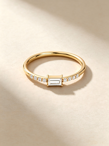 Anillo de Compromiso HKJA de Oro Sólido de 14K con Diamante Natural Corte Esmeralda, Anillo de Promesa Minimalista, Joyería Fina para Mujer - Product Image 1
