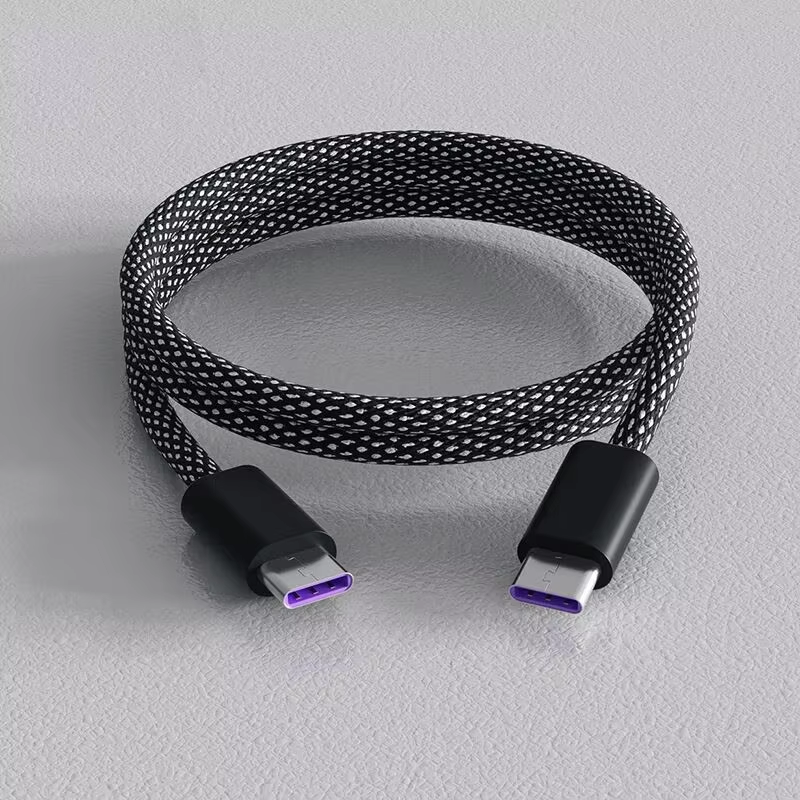 câble noir C vers C