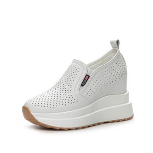 2025 primavera otoño nuevo estilo deportivo Casual blanco Slip-On zapatos 10cm altura interior mocasines de <span class=keywords><strong>cuña</strong></span> de suela gruesa característica suave - Product Image 6