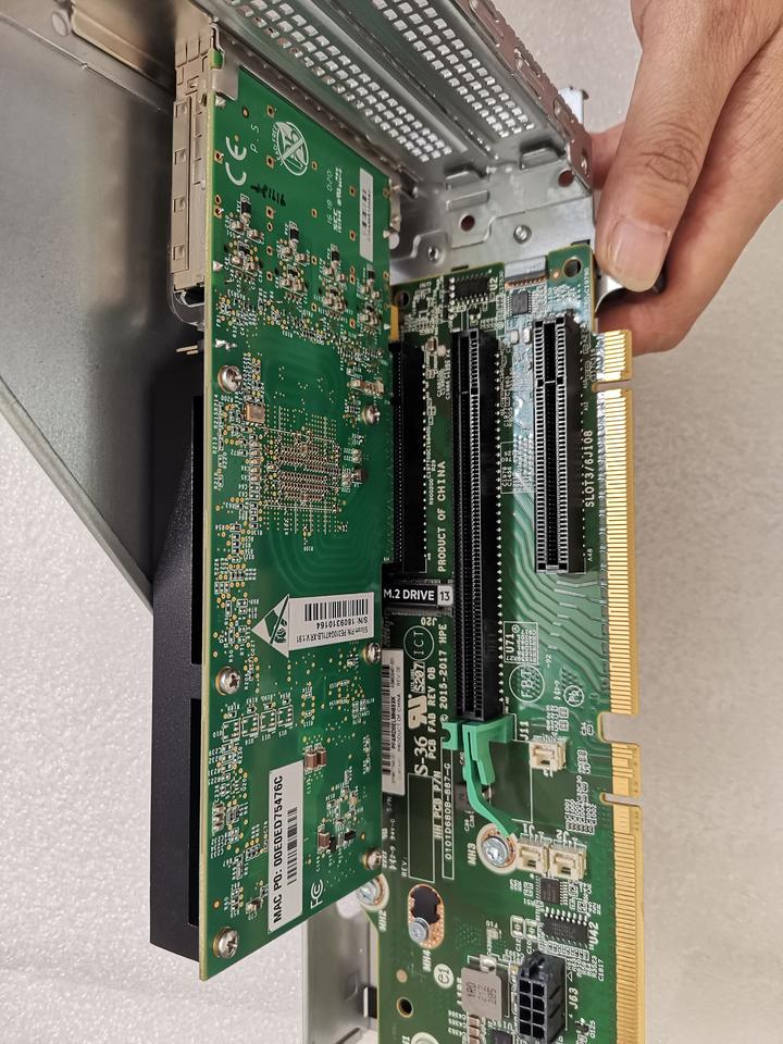 875056-001 HPE PROLIANT DL380 G10 - Cage Riser PCI Primary - Renouvelée