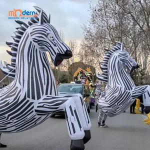 Costume da cavallo Zebra gonfiabile economico con illuminazione per spettacoli di sfilata