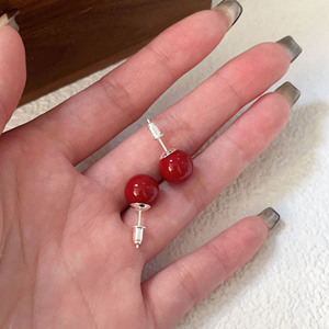 Pendientes de Plata de Ley 925 Yinruitai con Ágata Roja en Forma de Bola para Uso Diario, Poste de Plata 925 - Product Image 2