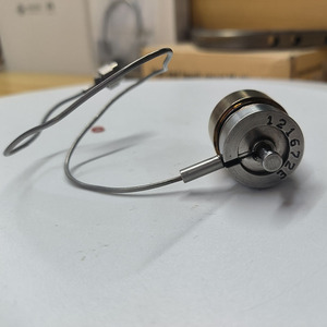 หัววัดเซ็นเซอร์เพียโซอิเล็กทริก Rosemounte OEM 08800-0250-0001 ของแท้ พร้อมมาตรฐาน IP67 สำหรับเครื่องวัดอัตราการไหลรุ่น 8800D - Product Image 2