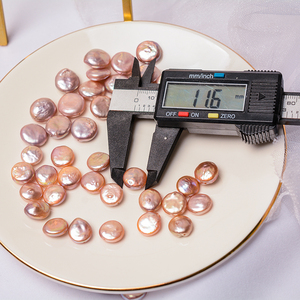 Vendita calda 11-14mm perline di perle di monete bianche irregolari gioielli barocche con bottone perle naturali di acqua dolce di colore rosa - Product Image 1