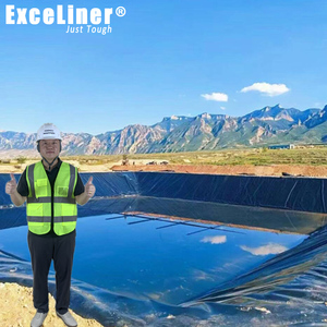 1,5 1 2mm HDPE Geomembrana Liner 500 Micron Azul Negro GRI GM13 <span class=keywords><strong>para</strong></span> <span class=keywords><strong>estanque</strong></span> de piscifactoría, vertedero, contención de aguas residuales - Product Image 1