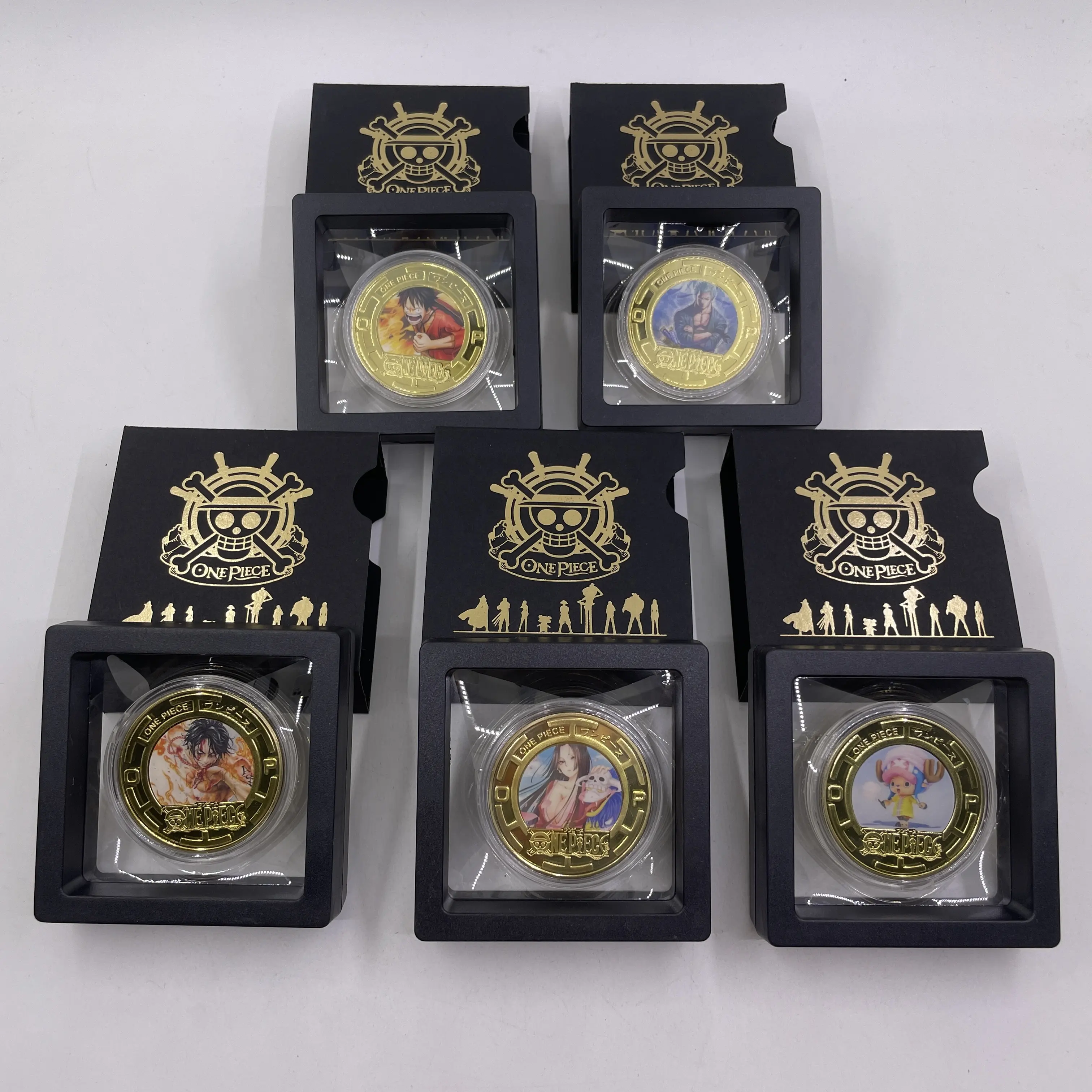 Wholesale Japan Anime Gold Coins Custom Art & Logo Commemorative Metal One Piece Luffy Sauron Chopper badge with display frame