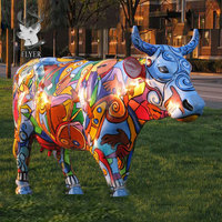 Sculpture de vache en fibre de verre grandeur nature personnalisée pour la décoration de jardin, de zoo, de pâturage, statue d'animal en résine