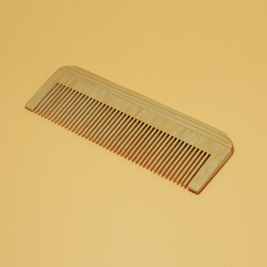 Peigne à <span class=keywords><strong>poux</strong></span> en bois de bambou et peigne à barbe multi-dents antistatique durable et portable fait à la main pour hôtel/salon Design de mode - Product Image 4