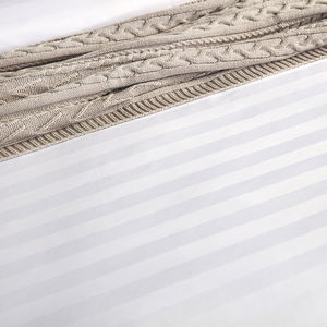 All'ingrosso 5 stelle forniture alberghiere Stripe 1cm/3cm Hotel biancheria da letto Set - Product Image 3