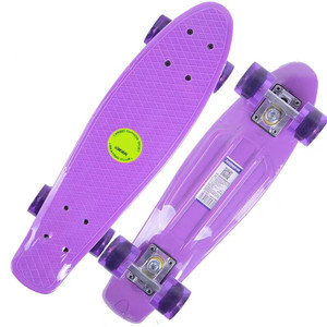 Planche à roulettes en gros 22x6 ''nouveau poisson Eco PP en plastique pour enfants PU résistant à l'usure Flash Wheel Service OEM personnalisé - Product Image 3