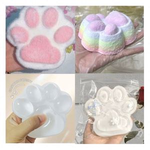 ของเล่นบีบยักษ์น่ารัก 18 ชิ้น คอลเลคชั่นสัตว์น่ารักสไตล์คาวาอิ ของเล่นบีบคลายเครียดสำหรับทุกเพศทุกวัย ผลิตจากวัสดุ TPR เป็นมิตรกับสิ่งแวดล้อม คุณภาพสูง - Product Image 2