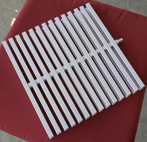 Vente en gros de caillebotis de piscine en ABS caillebotis d'angle à débordement pour gril de piscine en PVC <span class=keywords><strong>bois</strong></span> aluminium - Product Image 5